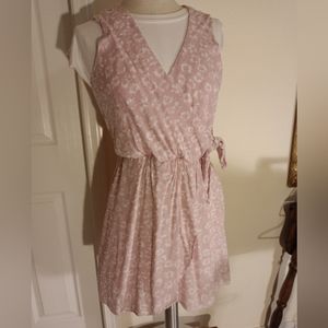 Everly Faux Wrap Lilac Sleeveless Dress w/ Floral Print & French Knots SZ Medium